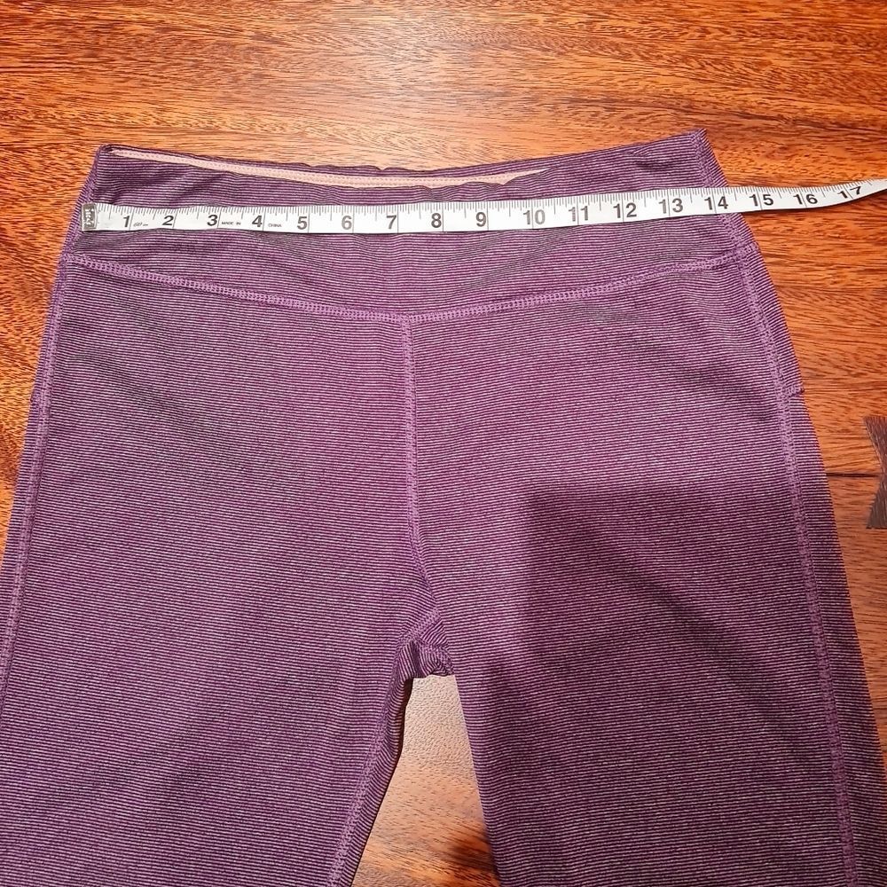 Marika Sport - Cropped Leggings - Sz M (8-10) - Purple / Gray Stripes - EUC - Picture 10 of 11